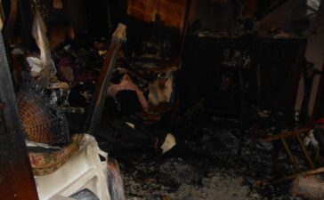 Στο Νοσοκομείο κωφάλαλη που σώθηκε από φωτιά στο σπίτι της