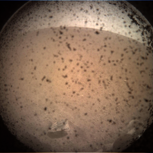 Η πρώτη φωτογραφία του Αρη από το InSight (Φωτογραφία: NASA)