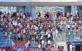Χειροπέδες σε 26χρονο πριν το Βόλος – Ολυμπιακός – Είχε πάνω του βεγγαλικό