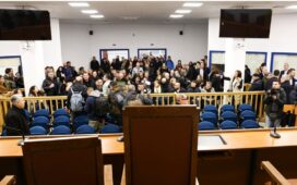 Τέμπη: Στη ΔΕΘ το Σάββατο οι συγγενείς των θυμάτων – Στις 7 Σεπτεμβρίου η συνέχεια της δίκης στη Λάρισα