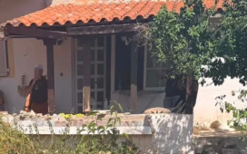 Μαραθώνας: Είχε θάψει τη μητέρα της στην αυλή του σπιτιού εδώ και 10 χρόνια για να παίρνει τη σύνταξη