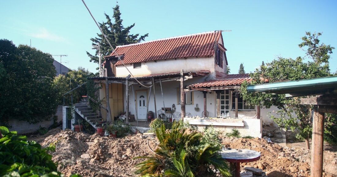 «Δεν θυμάμαι πού την έβαλα, είναι προσωπικά θέματα αυτά» λέει η 68χρονη από τον Μαραθώνα που είπε ότι έθαψε τη μητέρα…