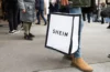 Τέλος αυτοκρατορίας για τη Shein; Ζημίες 99 εκατ. δολαρίων από το «χαράτσι» των 3 ευρώ (vid)