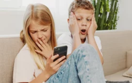 Πώς να μειώσετε την προβληματική χρήση των social media από τα παιδιά – Οδηγός επιβίωσης για γονείς