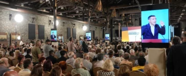 Έβρεξε... δισ. στη Θεσσαλονίκη όπου ο Αλέξης Τσίπρας παρουσίασε το οικονομικό του πρόγραμμα: «Tίναξε την μπάνκα»…