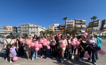 «Η πρόληψη σώζει ζωές»: Δυναμική συμμετοχή στην πορεία για τον καρκίνο του μαστού