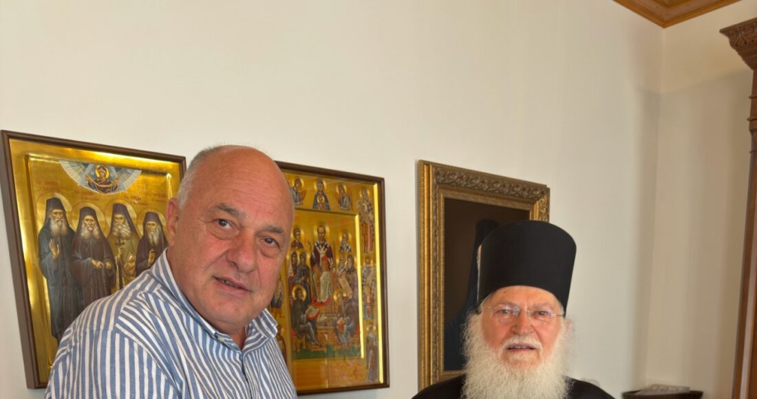 Στο Άγιο Όρος ο Αχιλλέας Μπέος – Η συνάντηση με τον Γέροντα Εφραίμ και η αιχμή για τον Βόλο [εικόνες]